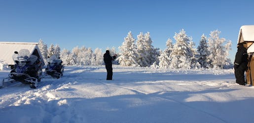 Safari largo (70 km) en moto de nieve en Laponia